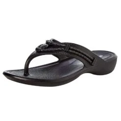 Minnetonka Womens Silverthorn Black Sandal